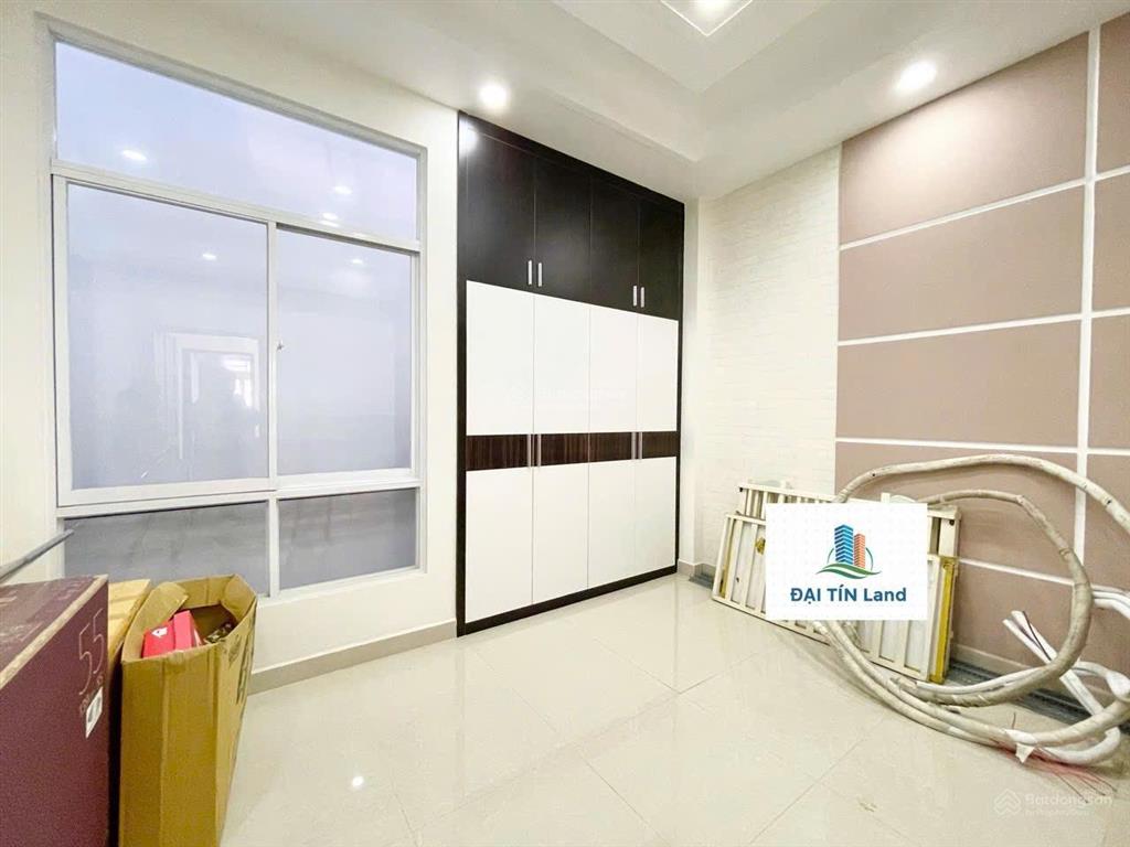 Khu nhà phố 100 căn đường 8  20m ngay chợ bình triệu, đại học luật