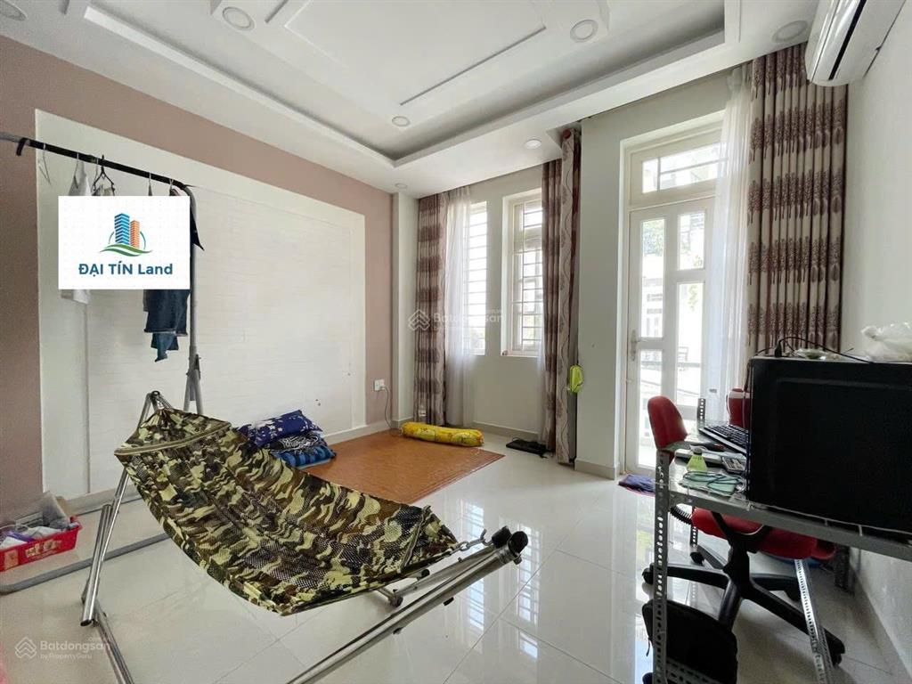 Khu nhà phố 100 căn đường 8  20m ngay chợ bình triệu, đại học luật