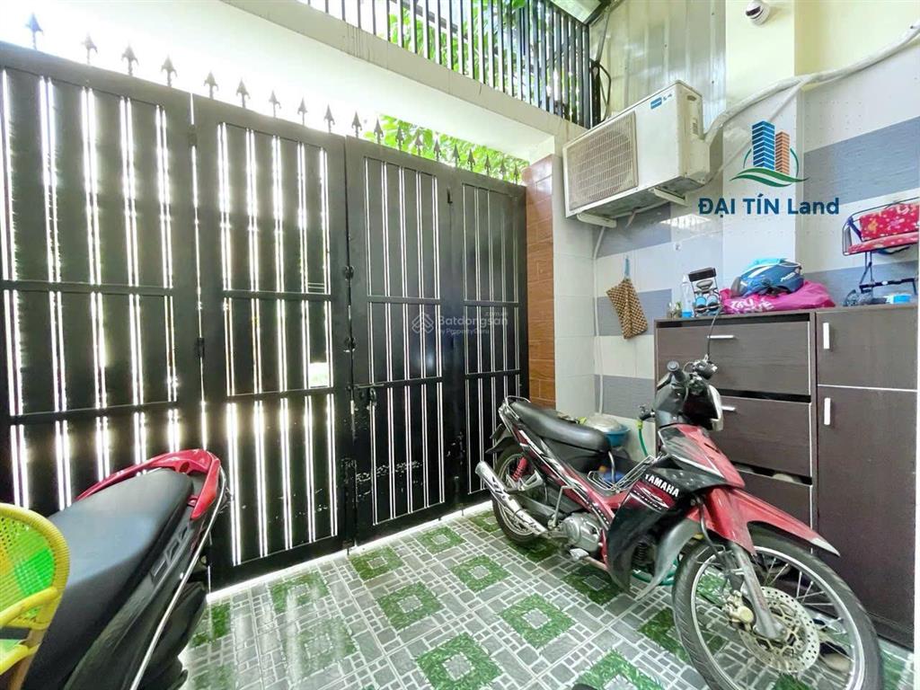 Khu nhà phố 100 căn đường 8  20m ngay chợ bình triệu, đại học luật