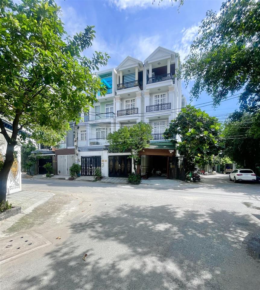Khu nhà phố 100 căn đường 8  20m ngay chợ bình triệu, đại học luật