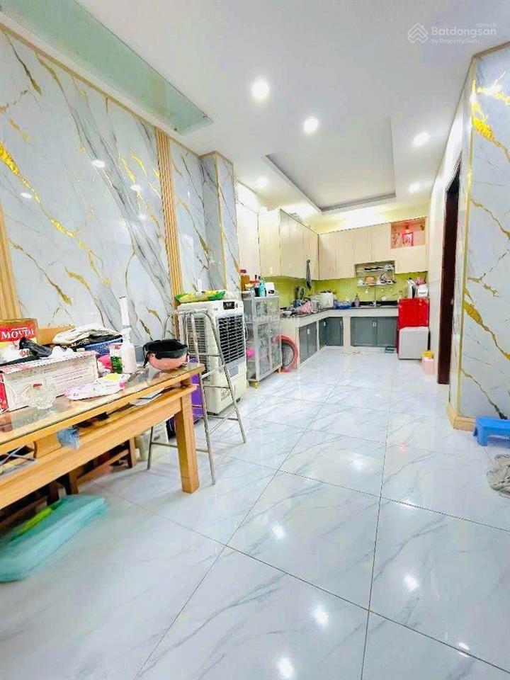 (giảm giá lấy lộc) 6 tỷ chỉ còn 5.x tỷ  hẻm ô tô  gần mặt tiền