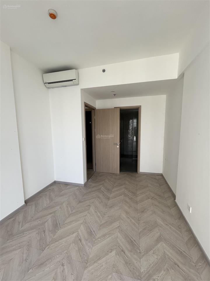 Toà a căn góc mcp giá 4,9 tỷ view hồ bơi