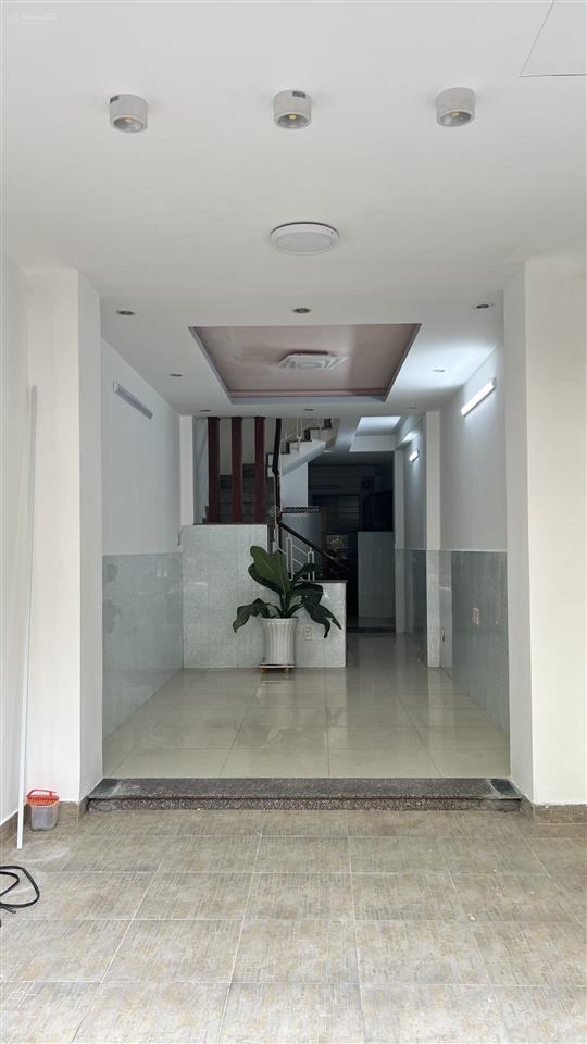 Cho thuê nhà huỳnh văn bánh phù hợp ở, kinh doanh, vp, vị trí đẹp