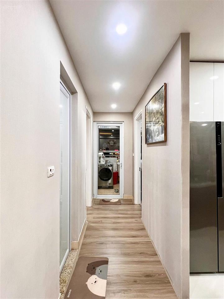 Chính chủ bán gấp chung cư toà n03  t8 ngoại giao đoàn, bắc từ liêm, dt 75m2 2pn 2vs full nội thất