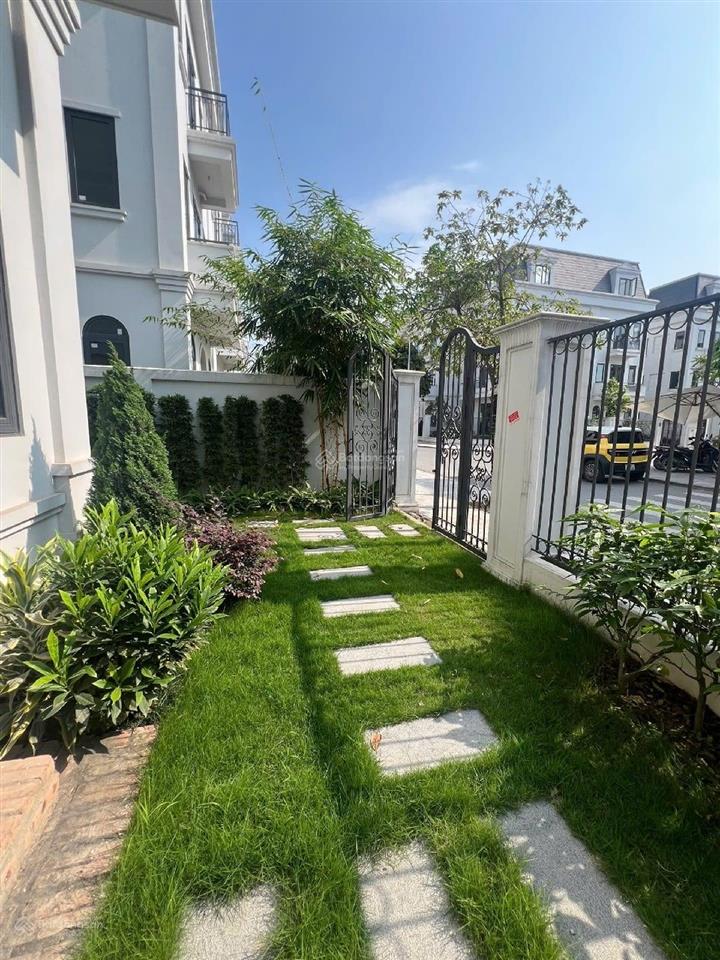 Bán gấp siêu phẩm biệt thự solasta mansion, trục kinh doanh đỉnh, 4 tầng x 170m2, giá cực tốt