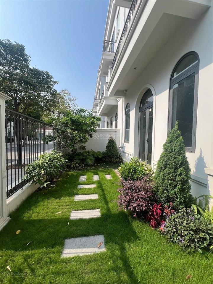 Bán gấp siêu phẩm biệt thự solasta mansion, trục kinh doanh đỉnh, 4 tầng x 170m2, giá cực tốt