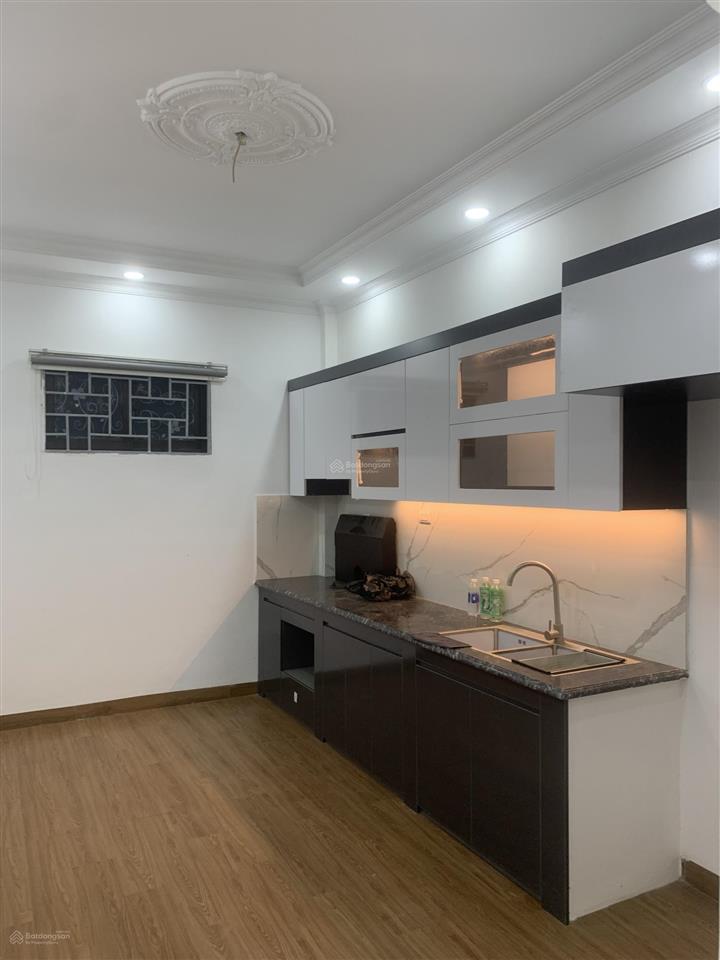 Bán nhà 5 tầng cực đẹp ngay sát ngã tư hà trì, chợ hà đông, chỉ một bước ra mặt phố  đường ô tô