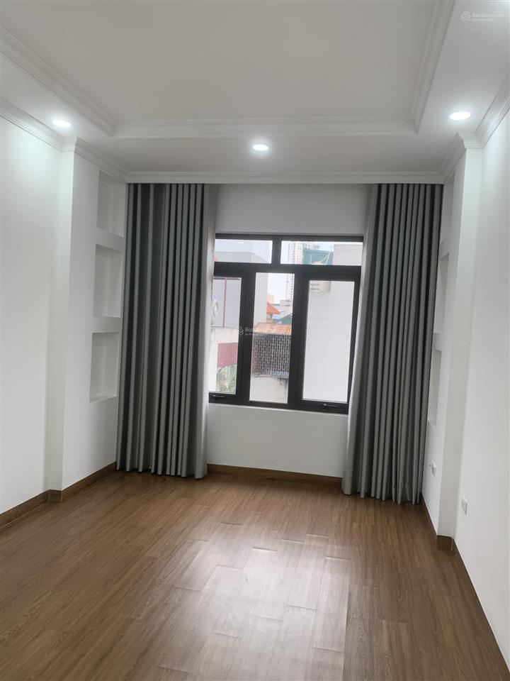 Bán nhà 5 tầng cực đẹp ngay sát ngã tư hà trì, chợ hà đông, chỉ một bước ra mặt phố  đường ô tô