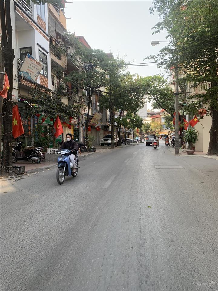 Bán nhà 5 tầng cực đẹp ngay sát ngã tư hà trì, chợ hà đông, chỉ một bước ra mặt phố  đường ô tô