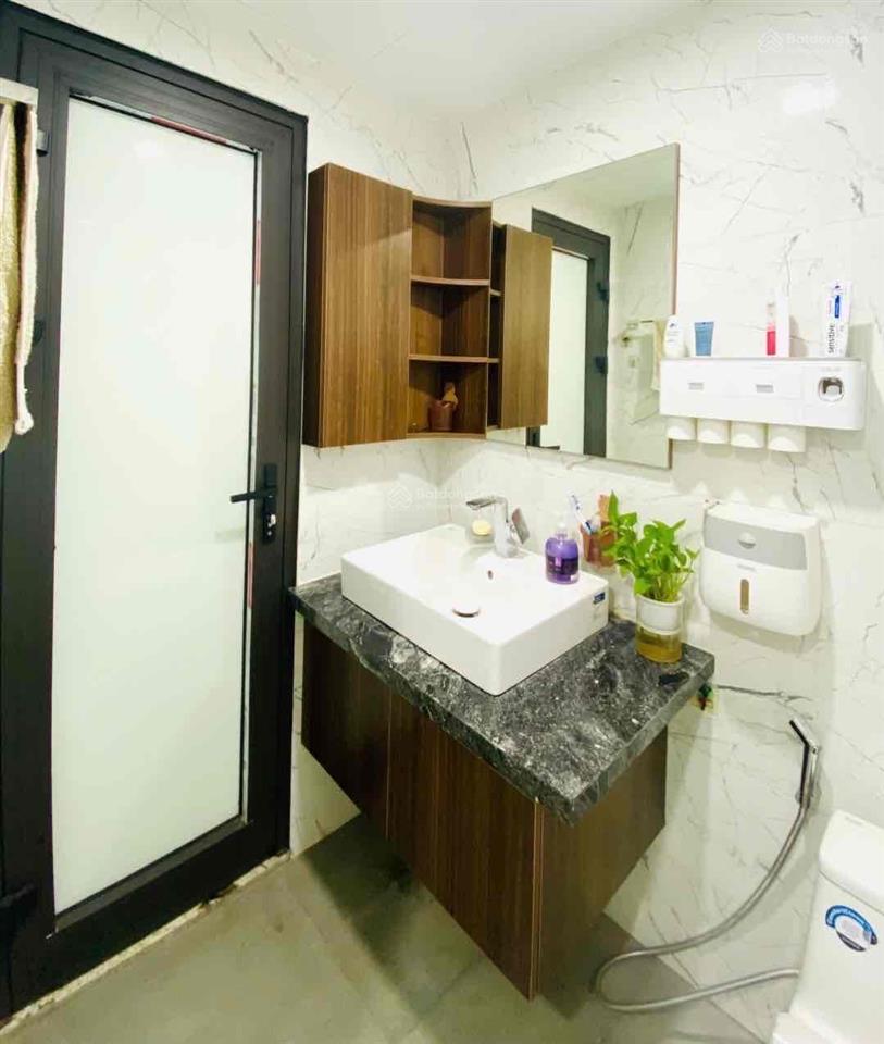Chính chủ bán căn hộ 3pn 2wc full nội thất cực đẹp, lô góc  tầng trung thoáng mát, view đẹp