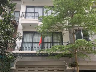Bán nhà lk kinh doanh cực đỉnh ngay làng việt kiều châu âu  phố nguyễn văn lộc, 4 tầng 67m2 mt 5m