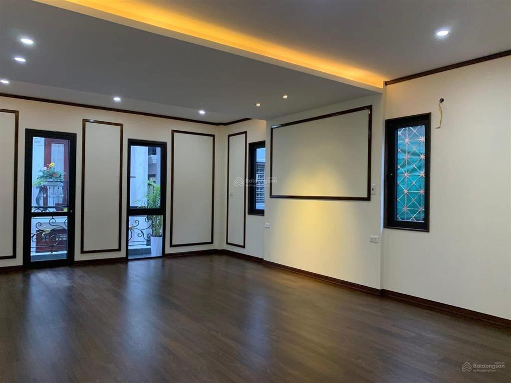 Bán gấp căn góc 5 tầng x 40m2 cực đẹp, ô tô vào nhà, sát đại học hà nội  công viên phùng khoang