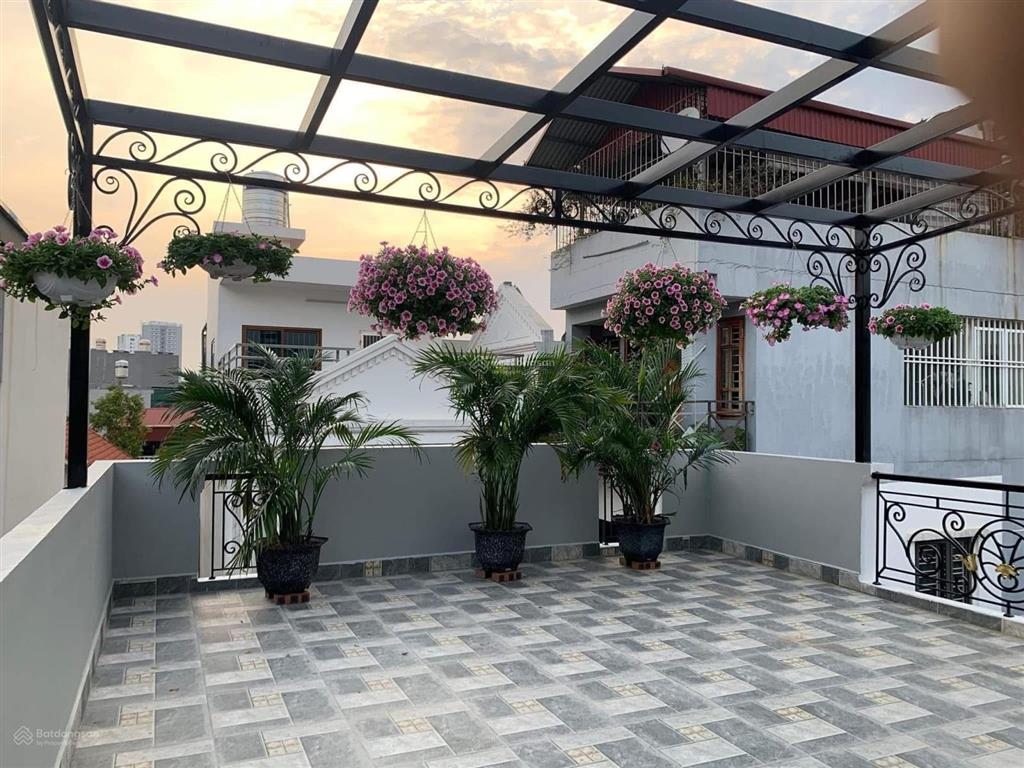 Bán gấp căn góc 5 tầng x 40m2 cực đẹp, ô tô vào nhà, sát đại học hà nội  công viên phùng khoang