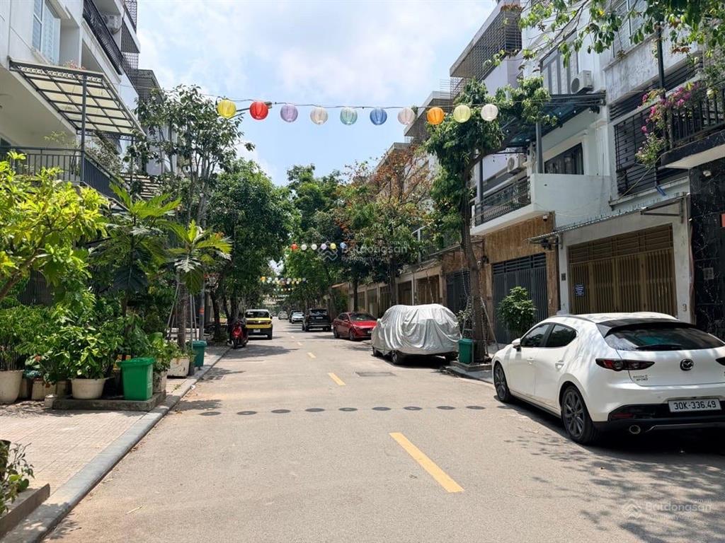 Nhà cực đẹp  giá cực tốt, bán gấp liền kề kđt văn phú, 4 tầng dt 90m2 kinh doanh chỉ 17.5 tỷ