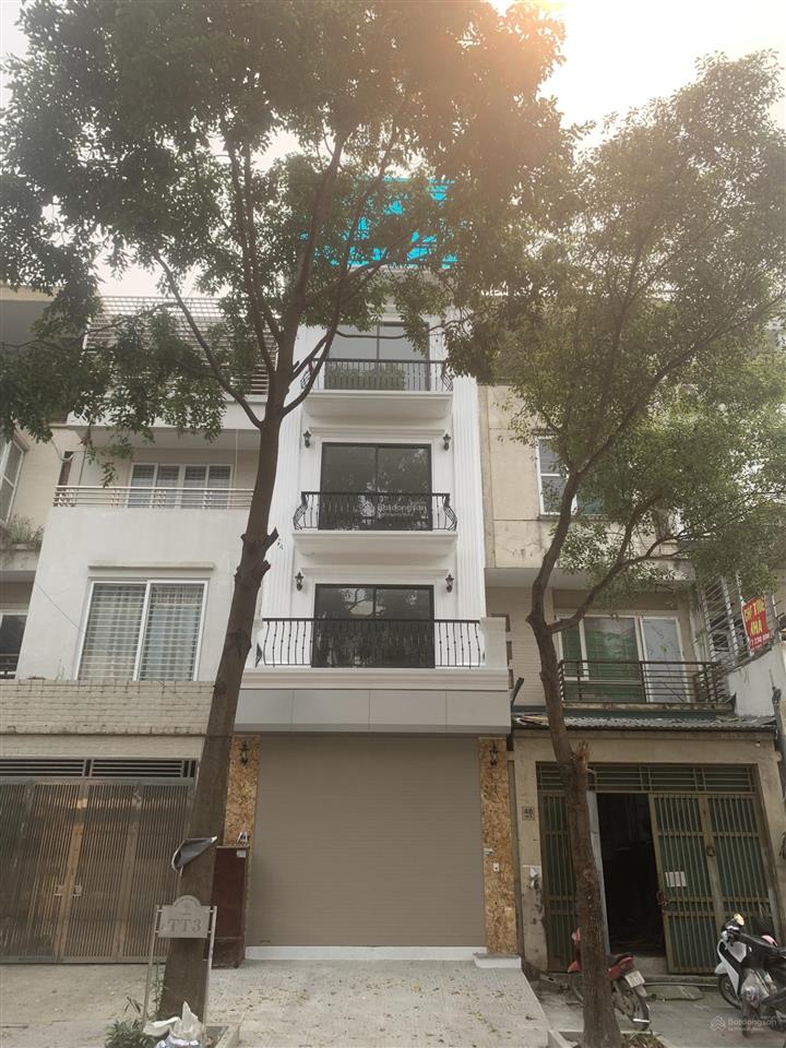 Nhà cực đẹp  giá cực tốt, bán gấp liền kề kđt văn phú, 4 tầng dt 90m2 kinh doanh chỉ 17.5 tỷ