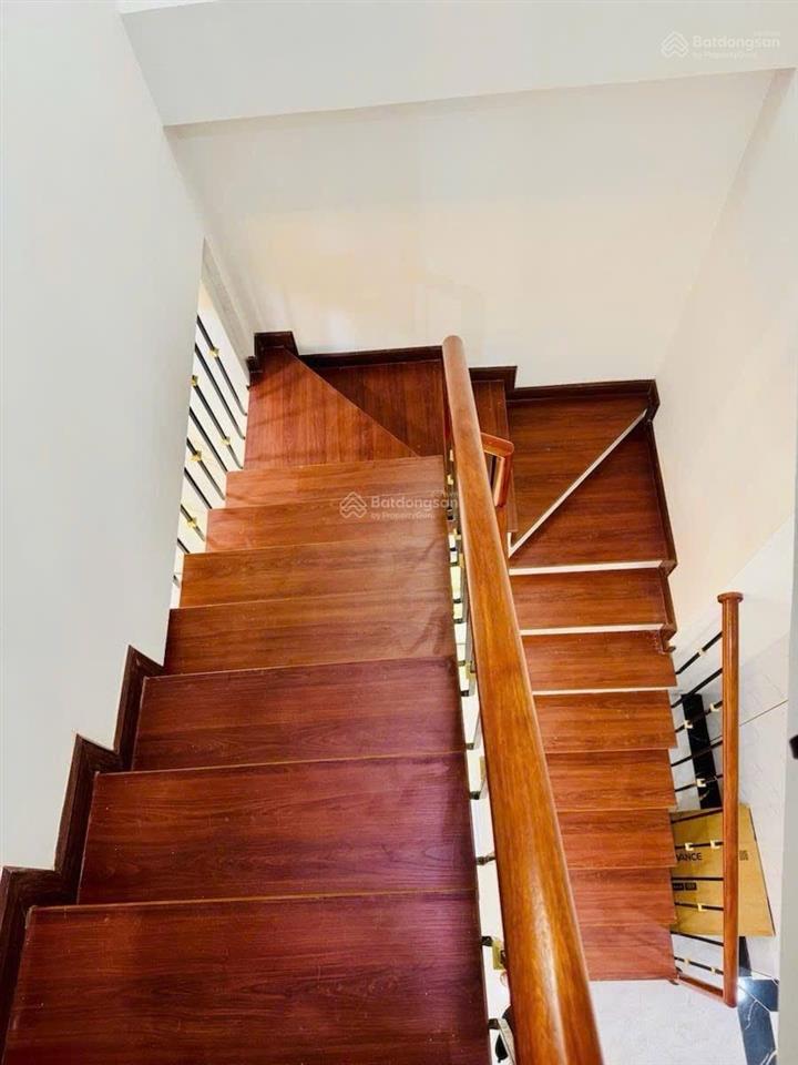 Bán gấp nhà 3 tầng thang máy full nội thất siêu đẹp, ngay mặt phố trung văn, dt 66m2 chỉ 9.6 tỷ