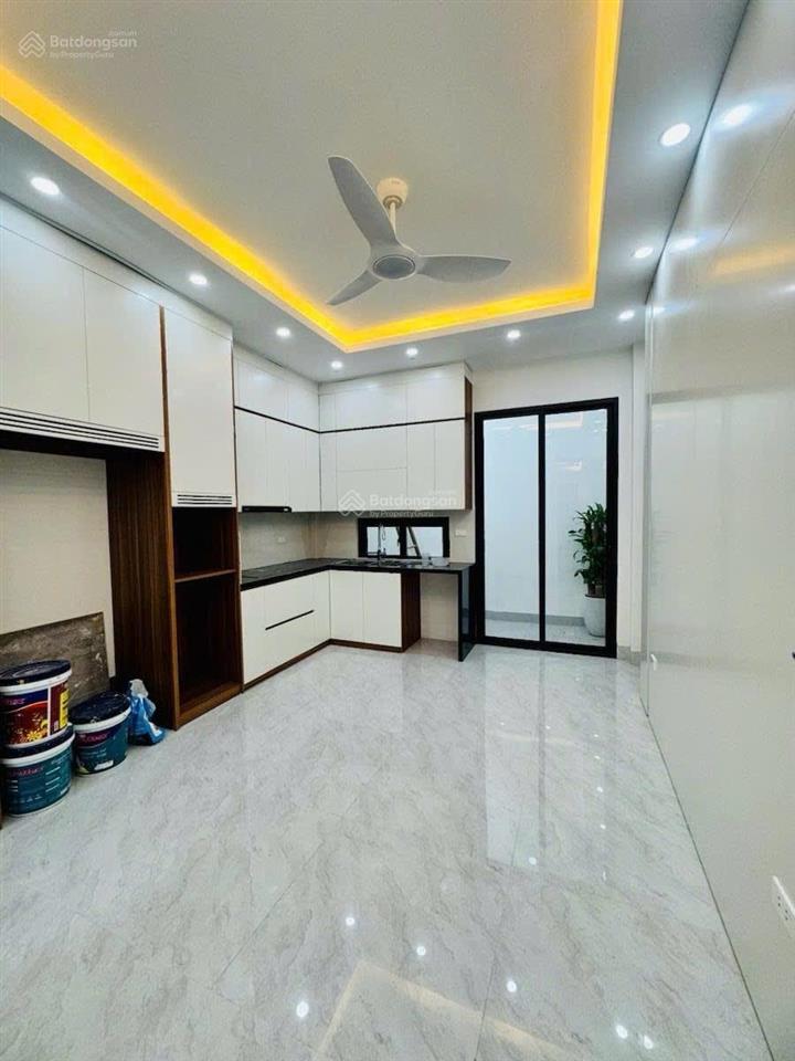 Bán gấp nhà 3 tầng thang máy full nội thất siêu đẹp, ngay mặt phố trung văn, dt 66m2 chỉ 9.6 tỷ