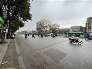 C/chủ bán nhà mặt phố giải phóng  5 tầng  mt 4.1m giá hơn 7 tỷ  nhà mặt phố mọi người nhé.