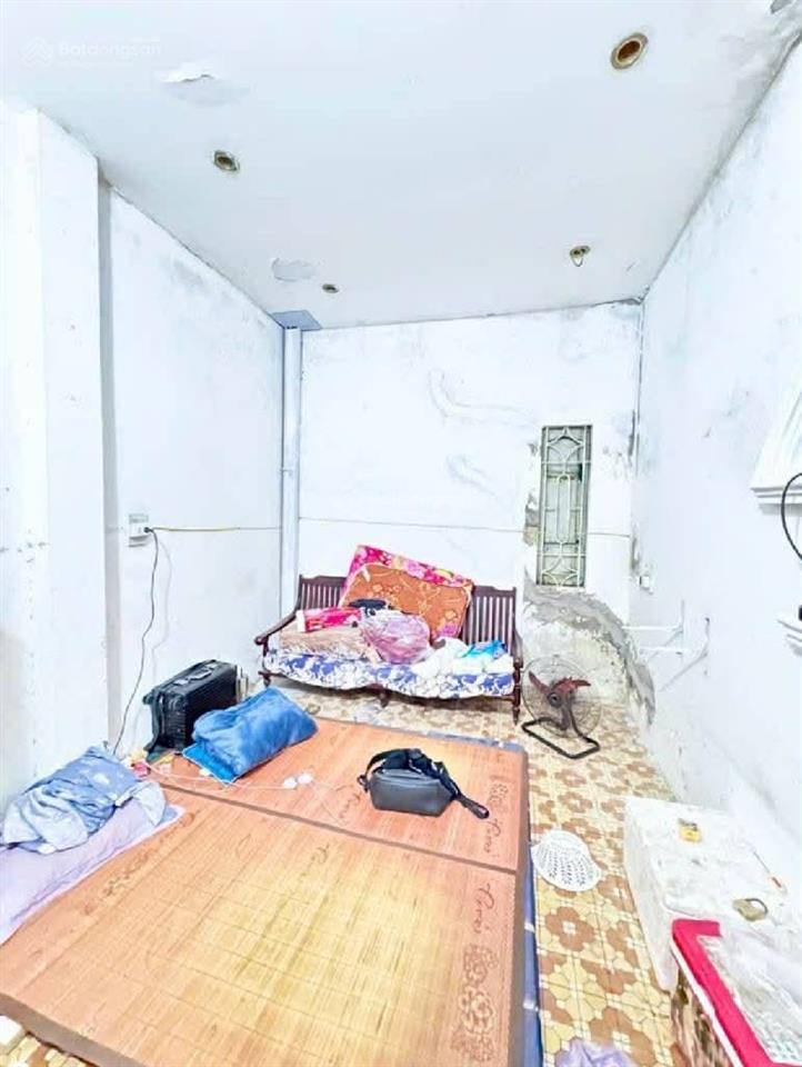 Bán nhà phố hoàng mai lô góc 2 mặt thoáng, 1 nhà ra ngõ thông vài bước ra ô tô