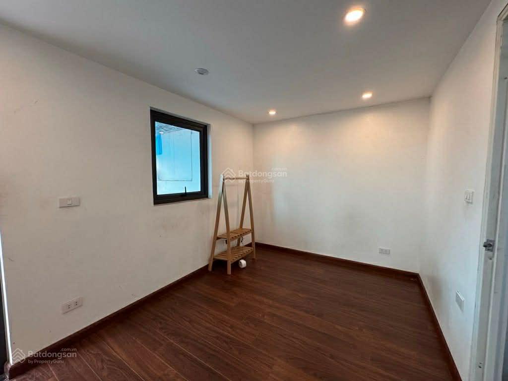 Bán nhà mặt ngõ nam dư 35m 5 tầng otto đỗ cửa kinh doanh, sổ cuong đẹp không qh