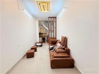 Bán nhà phố võ thị sáu 23m2 4tầng 30m ra phố