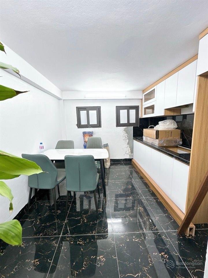 Bán nhà phố lĩnh nam 35m2 4 tầng ngõ nông, gần phố không qh