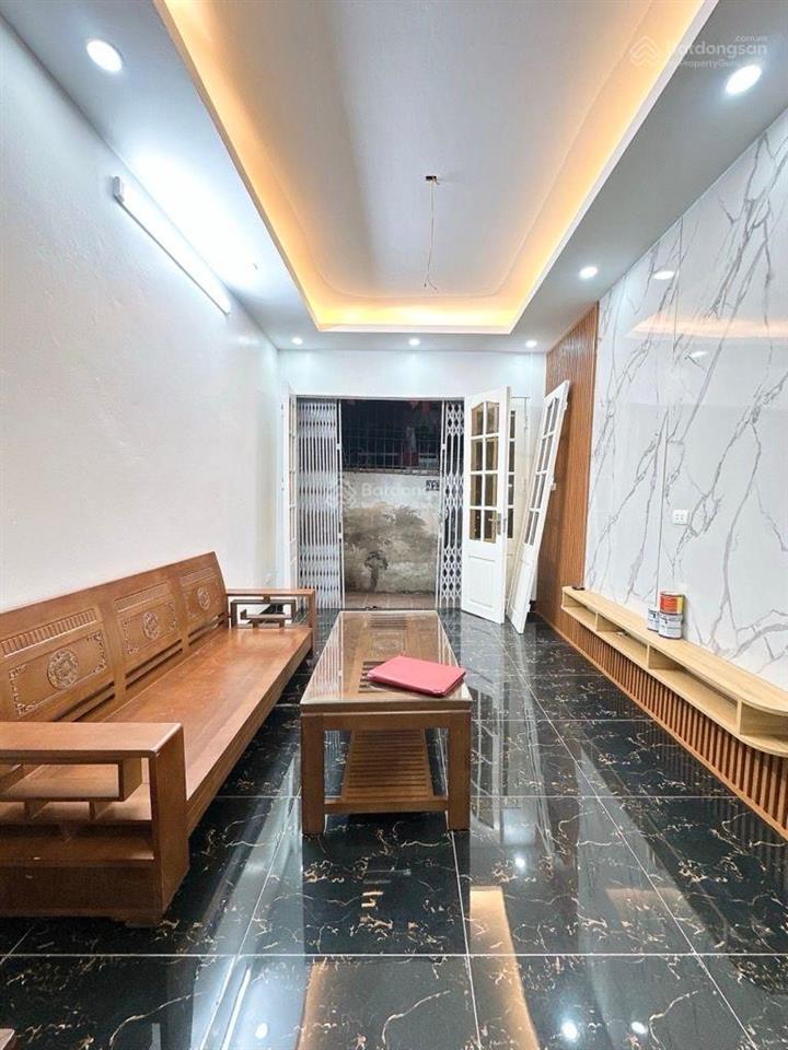 Bán nhà phố lĩnh nam 35m2 4 tầng ngõ nông, gần phố không qh