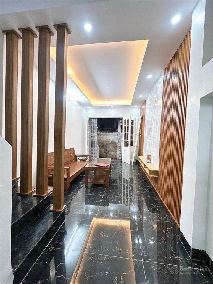 Bán nhà phố lĩnh nam 35m2 4 tầng ngõ nông, gần phố không qh
