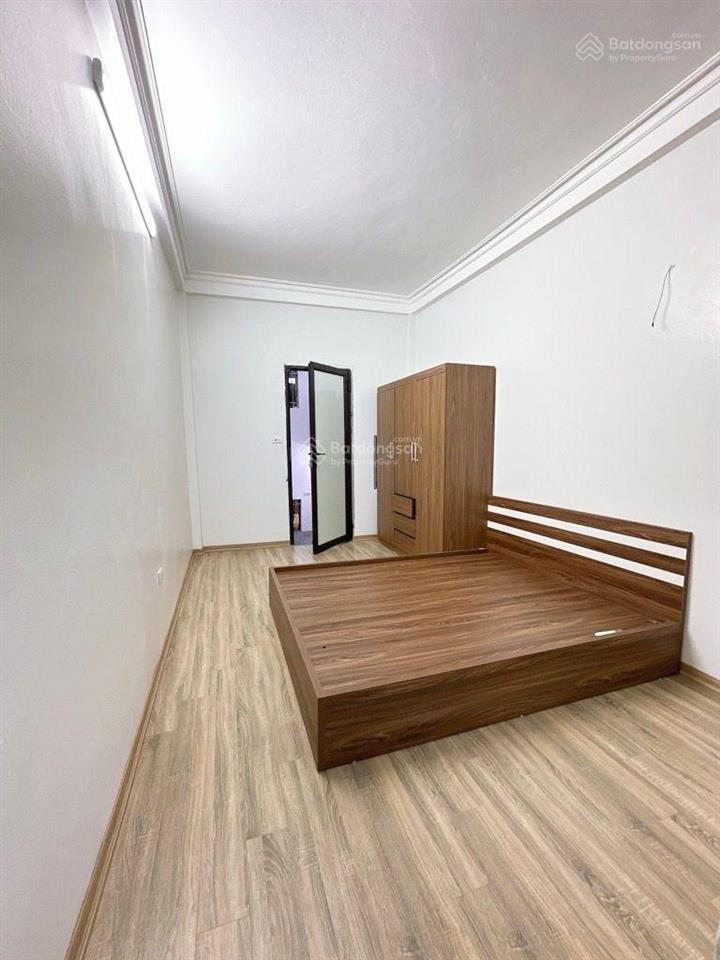 Bán nhà phố lĩnh nam 35m2 4 tầng ngõ nông, gần phố không qh