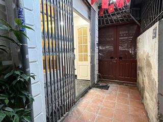 Bán nhà phố lĩnh nam 35m2 4 tầng ngõ nông, gần phố không qh