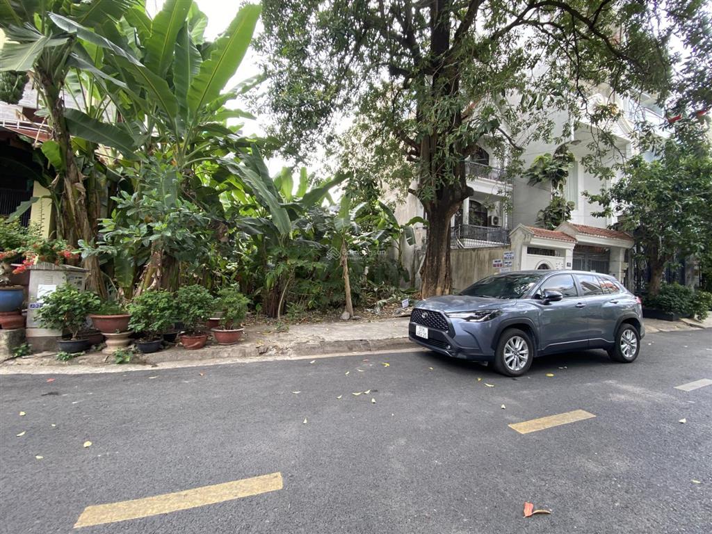 Bán đất view sông trần não  138m2(6x23)  compound có bảo vệ  xây hầm 4 tầng  giá đầu tư 27.5 tỷ
