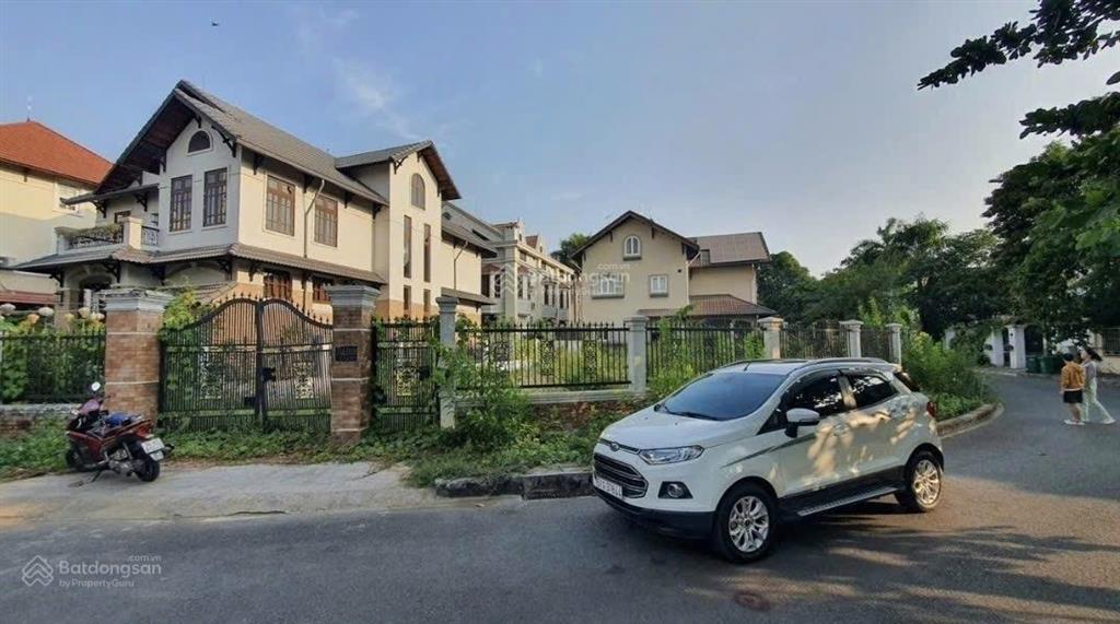 Giảm 5 tỷ  bán đất khu compound 146 nguyễn văn hưởng thảo điền  471m2 (20x25)  góc 2 mặt tiền