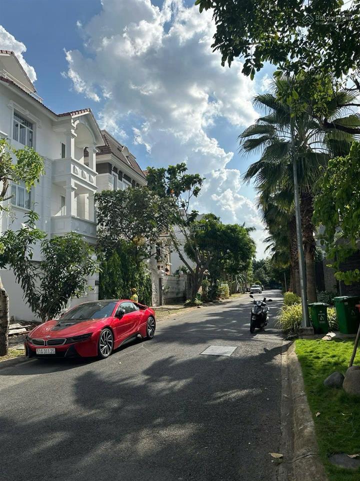 Giảm 5 tỷ  bán đất khu compound 146 nguyễn văn hưởng thảo điền  471m2 (20x25)  góc 2 mặt tiền