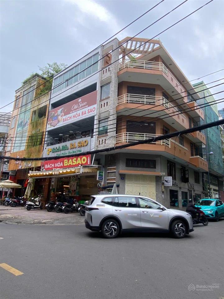 Tòa chdv mặt tiền khu tây gần ba son quận 1  200m2  thu nhập trên 300tr/tháng  phân khúc 60 tỷ