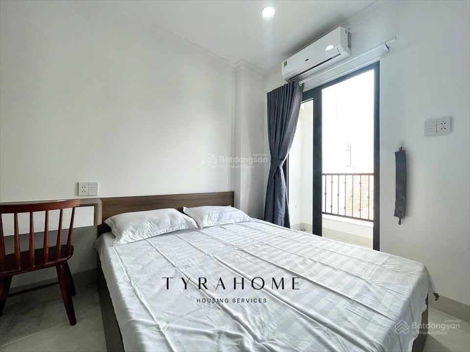 Căn hộ ban công mới xây ngay hutech/hàng xanh/landmark81  thang máy  hầm xe  bảo vệ