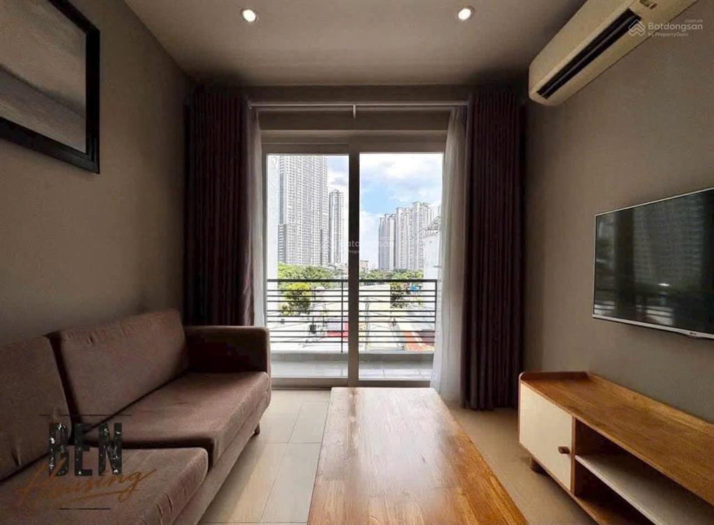 Căn hộ ban công cho thuê  vị trí gần ba son, thảo điền, lm81  thang máy  hầm xe  máy giặt riêng