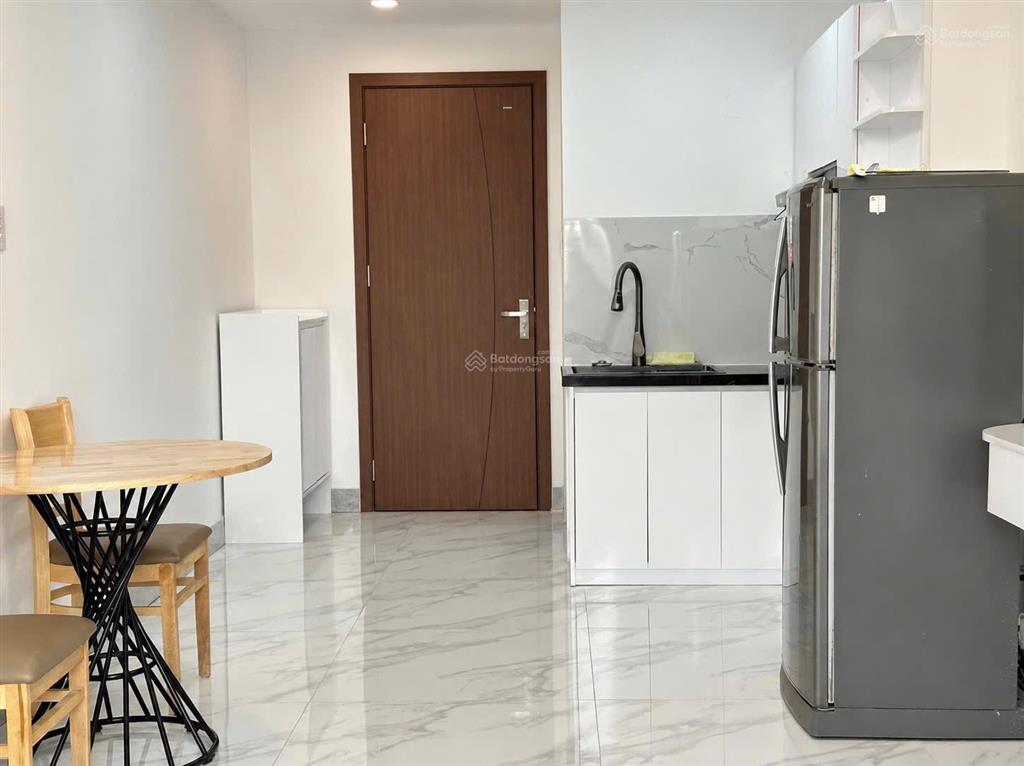 Ch 40m2 ngay vinhomes landmark 81 cầu sài gòn ba son manor thủ thiêm metro thang máy free dọn phòng