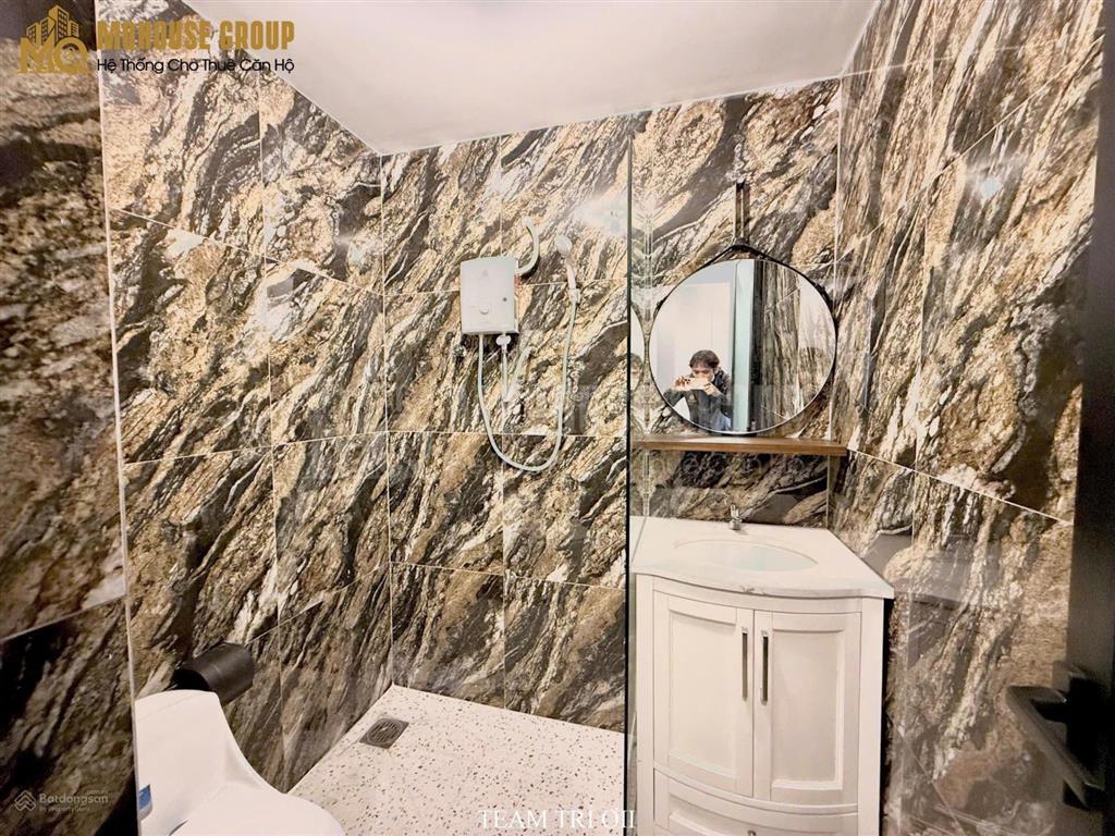 Khai trương phòng ban công  view landmark81  ba son quận 1  thang máy  full nt mới 100%