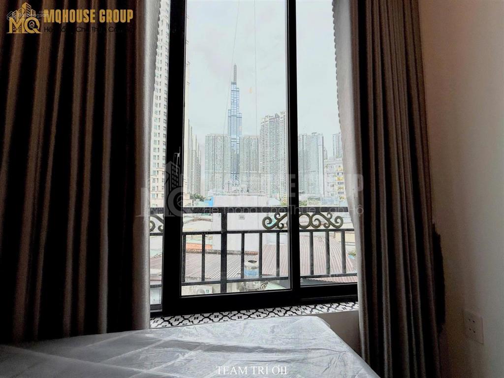 Khai trương phòng ban công  view landmark81  ba son quận 1  thang máy  full nt mới 100%