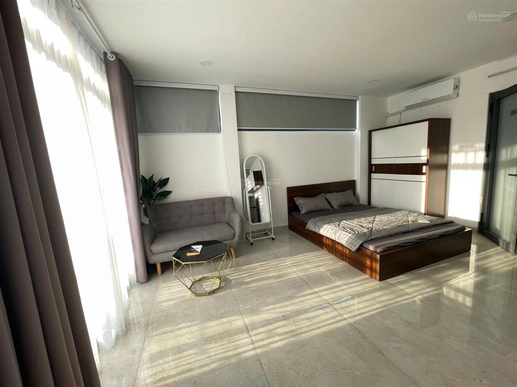 Giảm 500k  phòng ban công full nt  thang máy  gần phan xích long, ngã tư phú nhuận  ở ngay