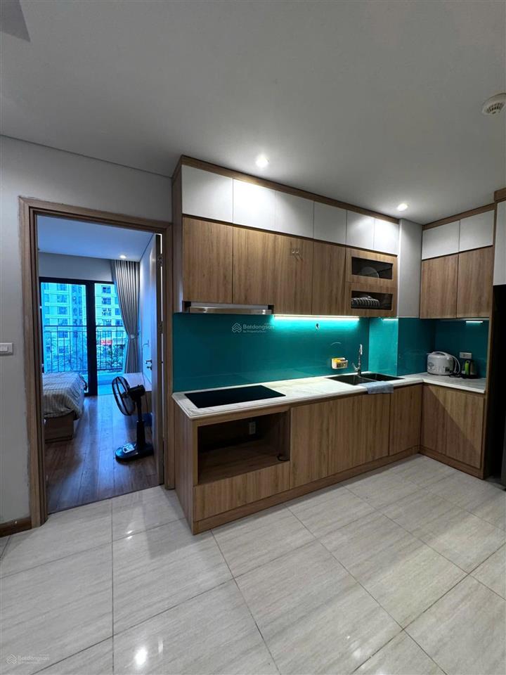 Chính chủ em cần đẩy nhanh căn 1n lớn 2 ban công tầng thấp hướng đn toà a chung cư bim 30 tầng