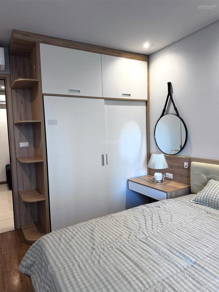 Chính chủ em cần đẩy nhanh căn 1n lớn 2 ban công tầng thấp hướng đn toà a chung cư bim 30 tầng