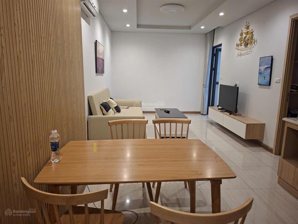 Chính chủ em cần đẩy nhanh căn 1n lớn 2 ban công tầng thấp hướng đn toà a chung cư bim 30 tầng