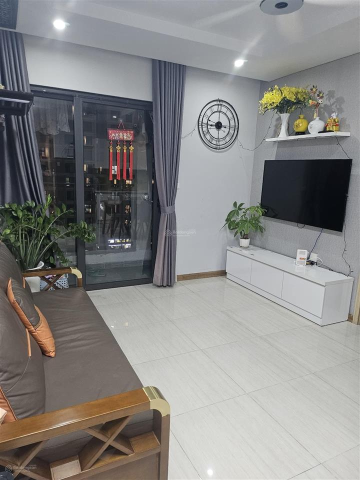 2 phòng ngủ hướng đn toà a bim 30 tầng em cần thanh khoản nhanh