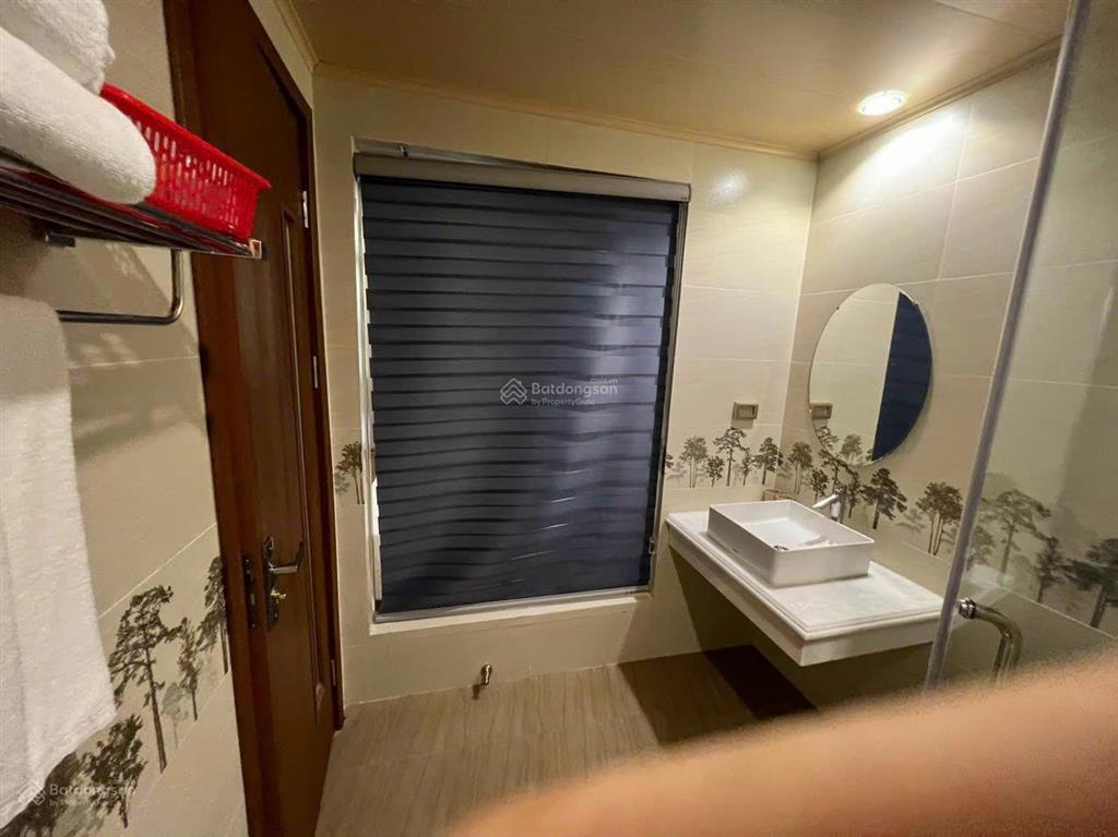Bán từ từ khách sạn full nội thất 120m2 xây 5 tầng có tận 16p, dòng tiền  500triệu/năm khu euroup