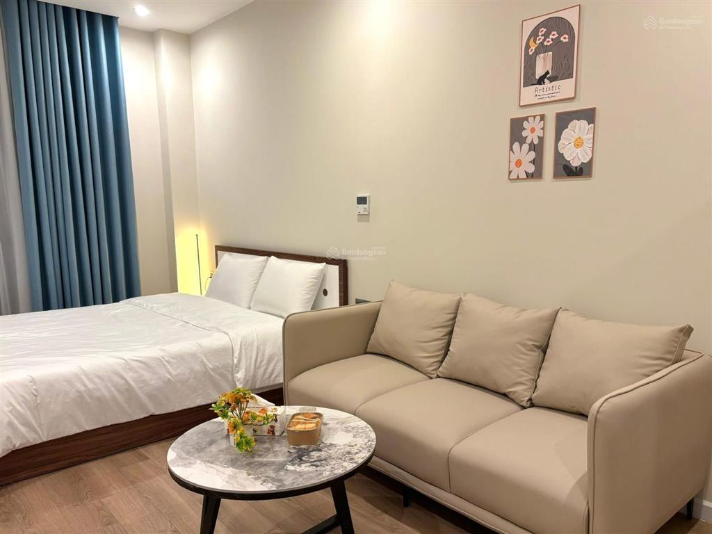 Chính chủ gửi bán căn hộ icon40.1418 studio view biển tuần châu. ảnh thật full đồ nội thất.