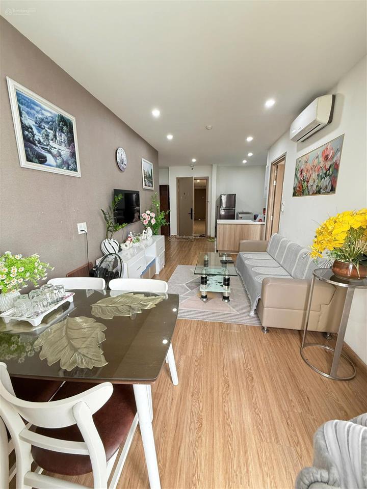 Chính chủ cần bán căn 2 phòng ngủ tòa 24 tầng, sổ đỏ lâu dài, full tiện ích
