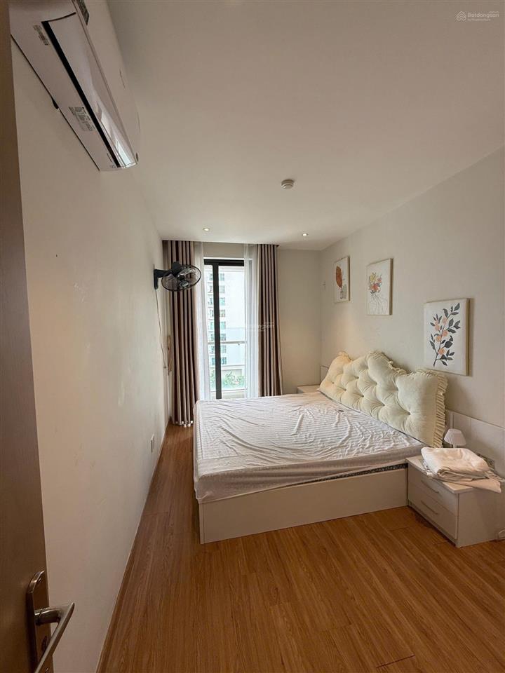 Chính chủ cần bán căn 2 phòng ngủ tòa 24 tầng, sổ đỏ lâu dài, full tiện ích