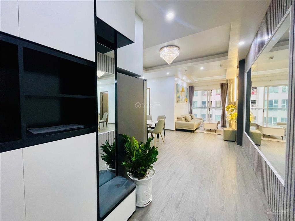 Căn hộ đẹp như hình. nội thất mới, view thoáng. chung cư 17 tầng hạ long. 3pn2vs giá tốt