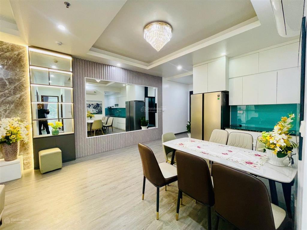 Căn hộ đẹp như hình. nội thất mới, view thoáng. chung cư 17 tầng hạ long. 3pn2vs giá tốt